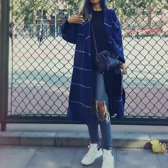 Unif Distressed Straight Leg Jean - Picture 9 of 10